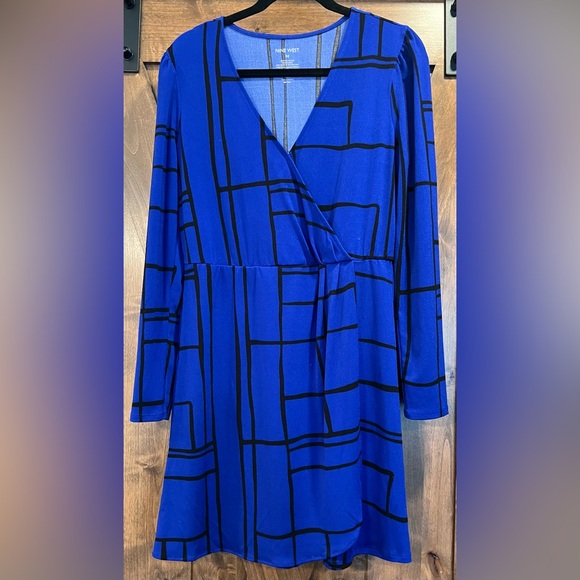 Blue Geometric Pattern Dress - Picture 5 of 5